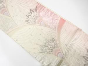 アンティーク　孔雀羽根に重ね菱模様織り出し袋帯（着用可）